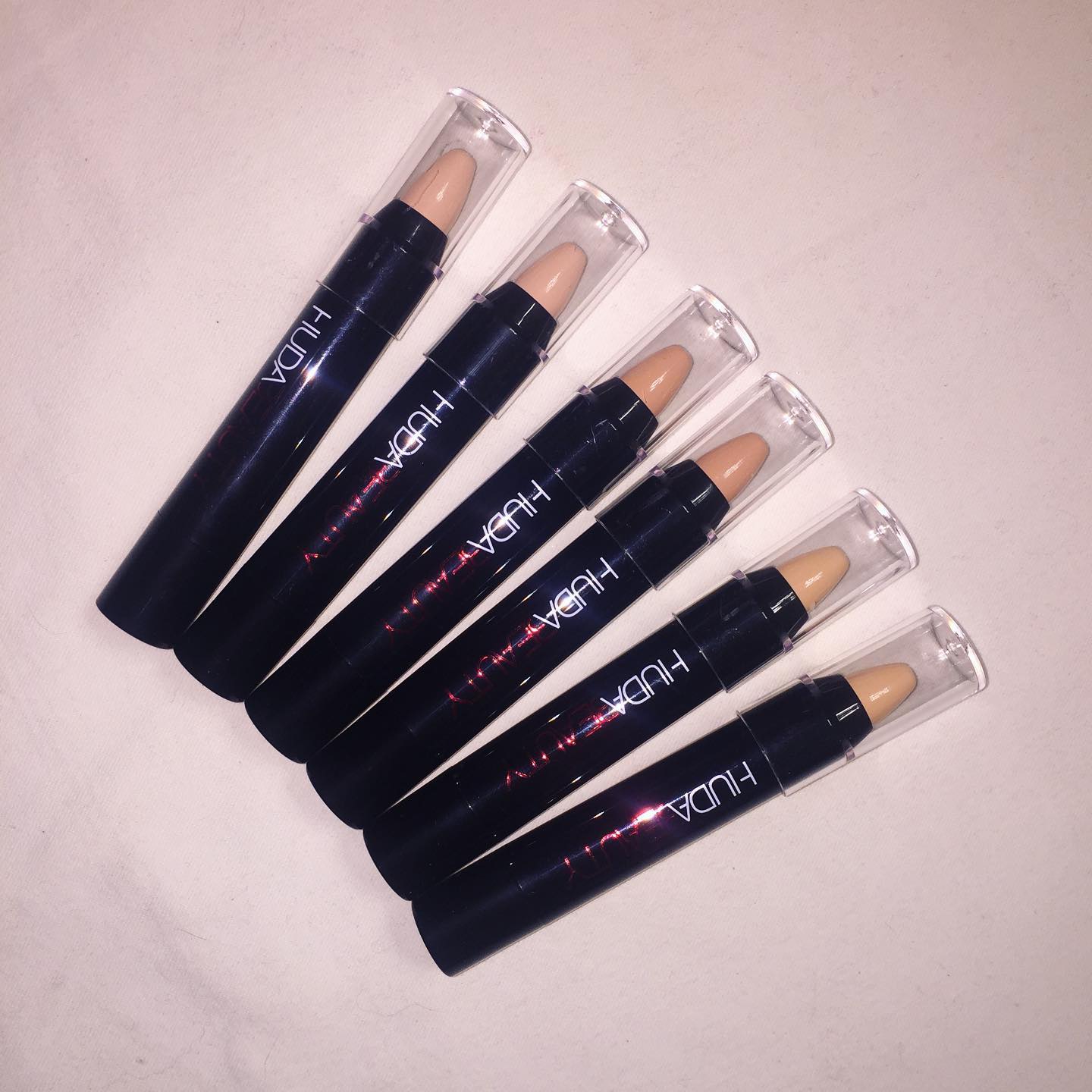 Huda Beauty Contour Cover Conceal Correction - Zari Villas