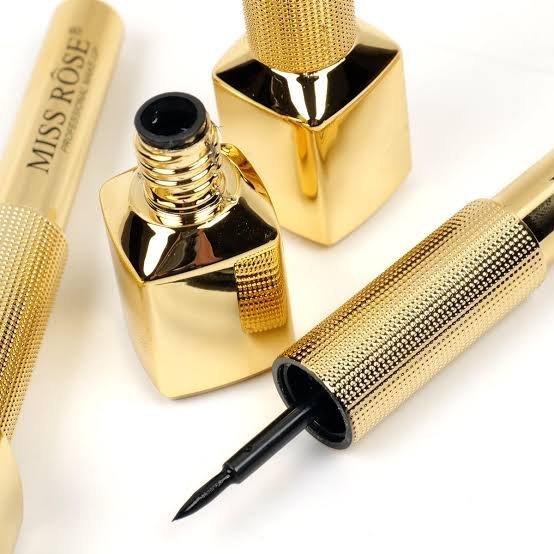 Miss Rose Iconic Makeup Deal - Zari Villas