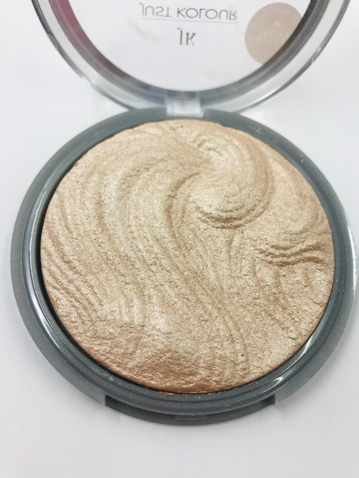 Pro Glow Highlighter| Baked Highlighter Zari Villas