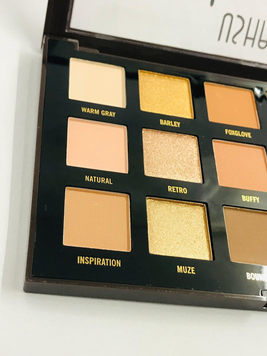 USHAS Eye shadow Pallet |Professional Makeup - Zari Villas