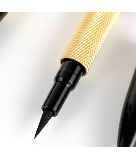 Miss Rose The Queen's Pen - Liquid Eyeliner - Zari Villas