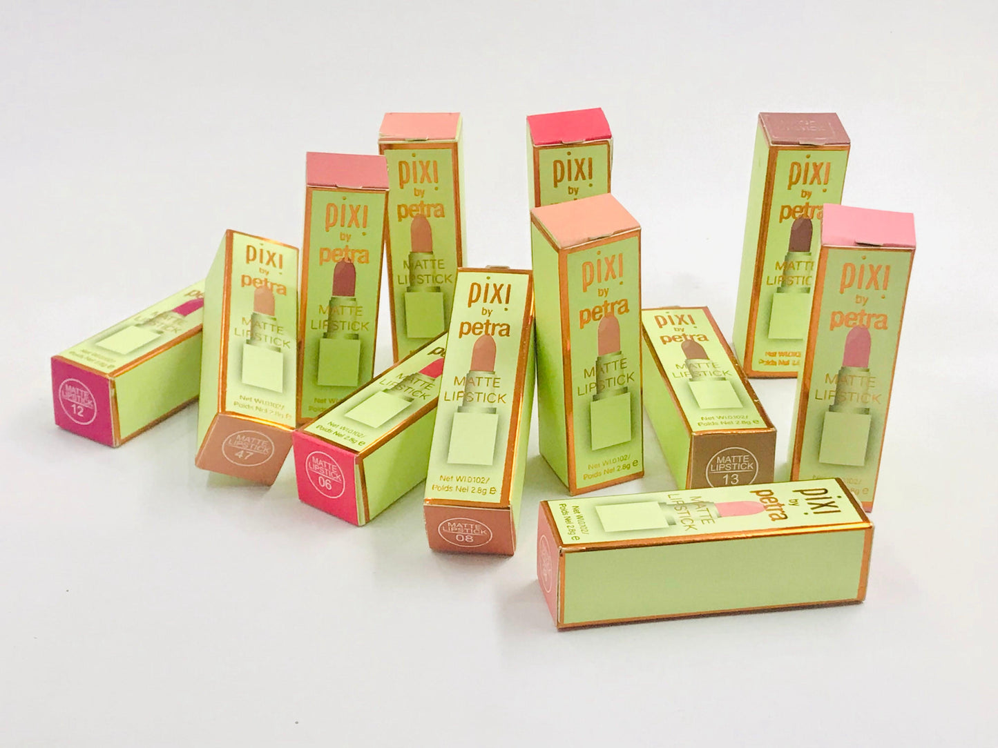 Pixi by Petra Matte Lipstick| On-the-Glow Lipstick Zari Villas 