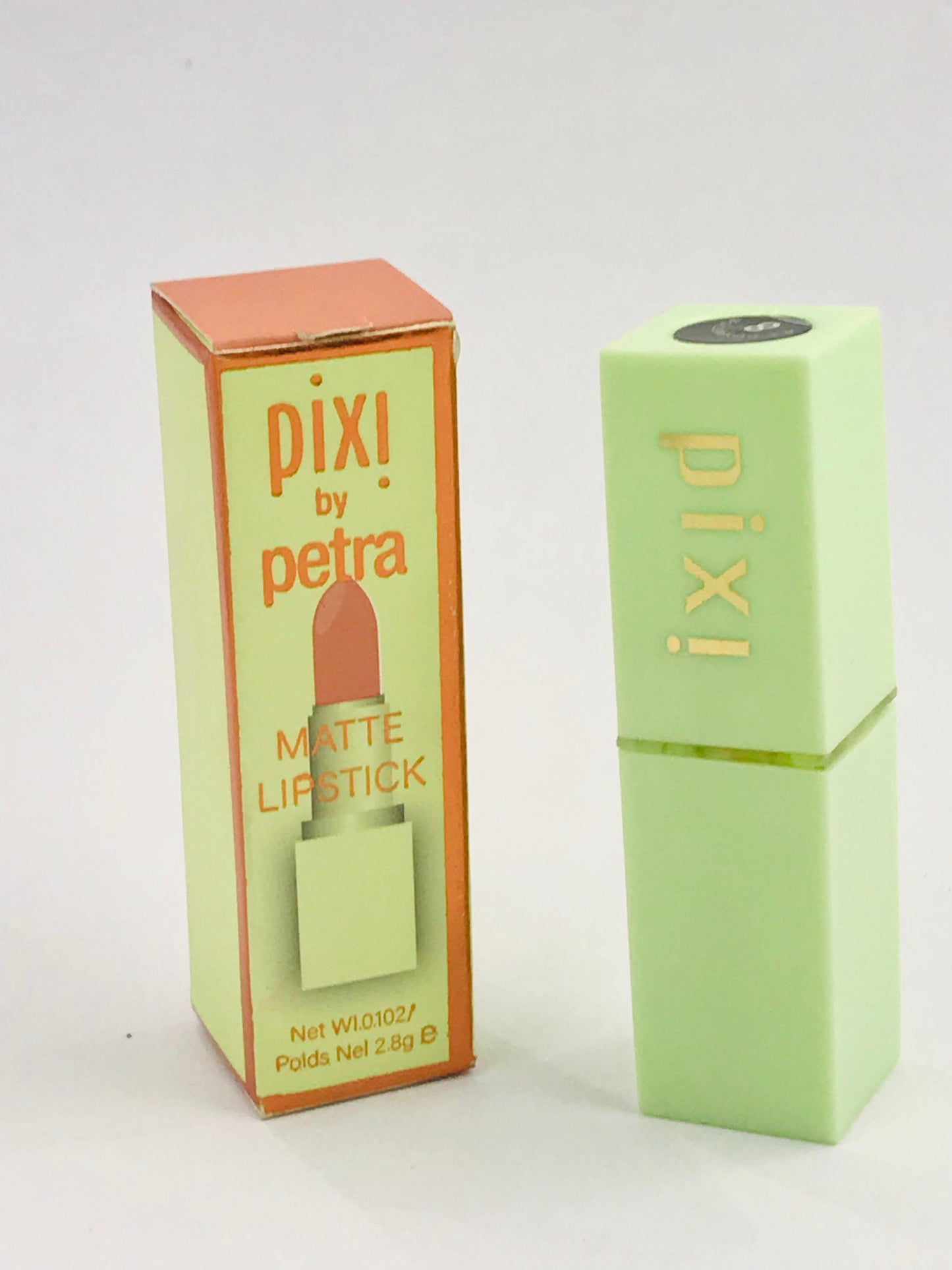 Pixi by Petra Matte Lipstick| On-the-Glow Lipstick Zari Villas 