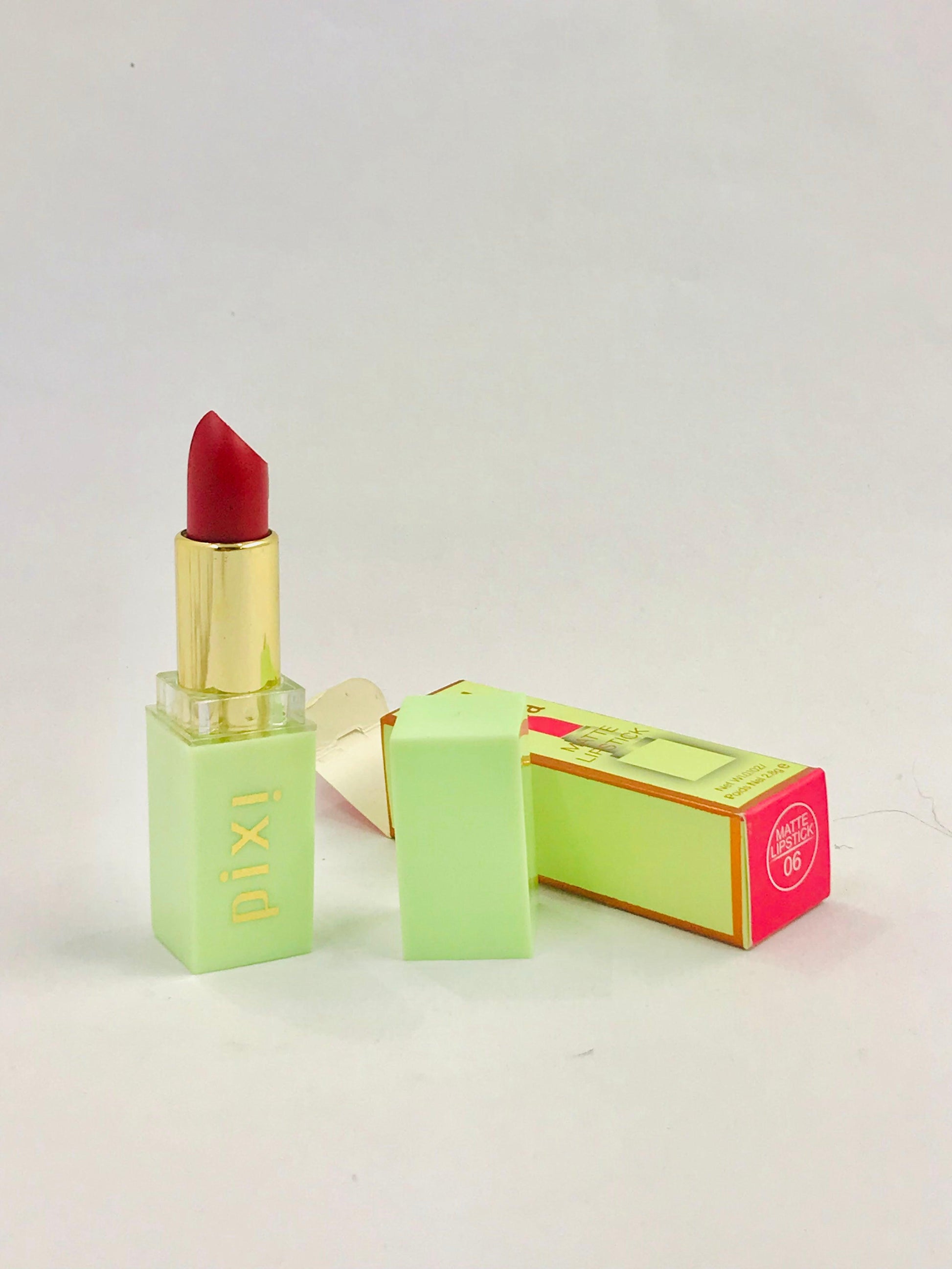 Pixi by Petra Matte Lipstick| On-the-Glow Lipstick Zari Villas 