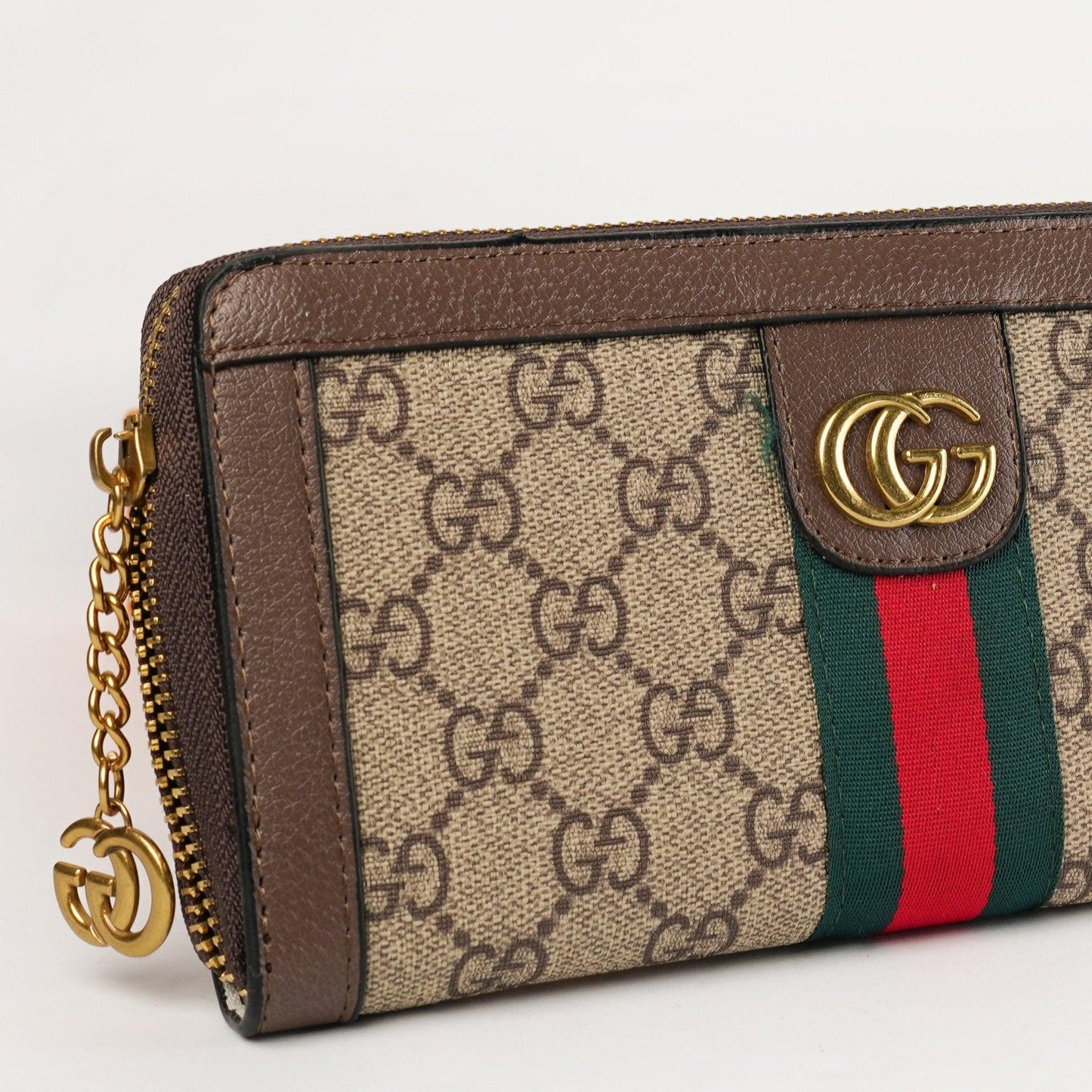 Classic Monogram Wallet with Iconic Stripe and Logo - Zari Villas